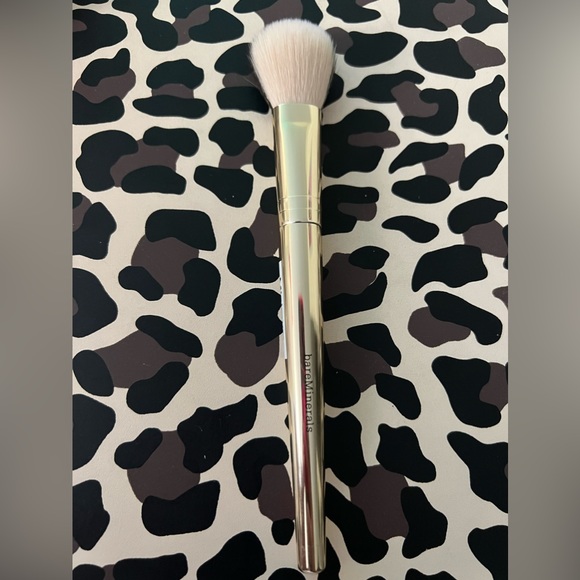 bareMinerals Other - BRAND NEW Bareminerals dual-finish blush & contour make up brush !